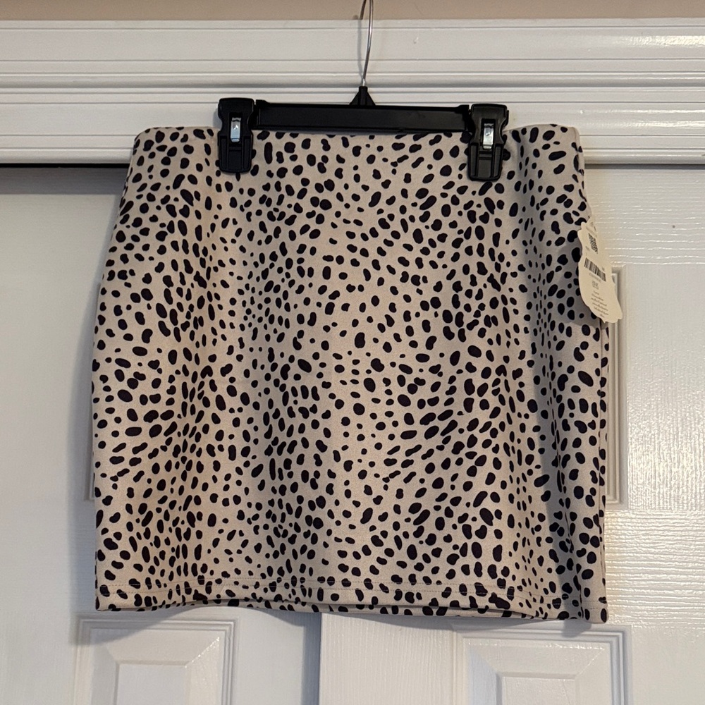 Altar'd State Black and Cream Mini Skirt